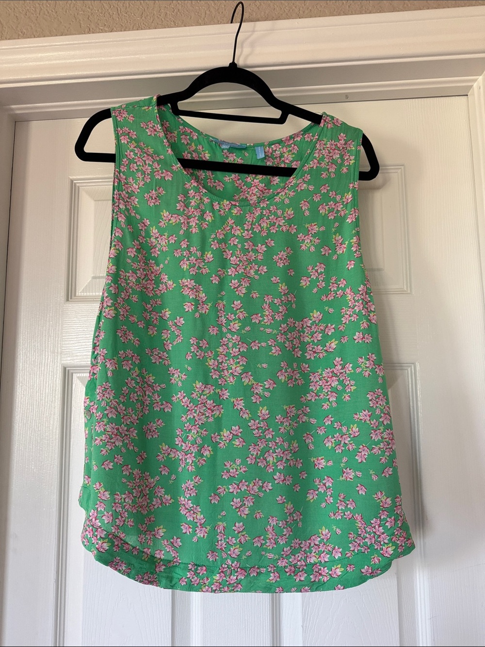 DRAPER JAMES Green Floral Scoop Neck Side Button Tank Blouse, Size XL